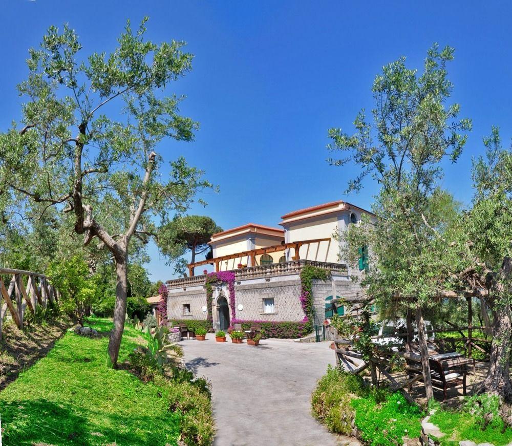 Hotel La Badia Сорренто Екстер'єр фото
