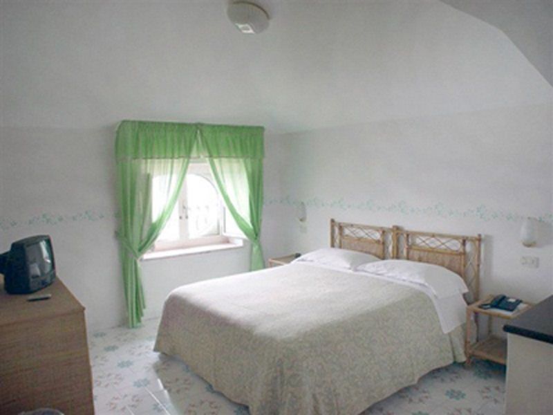 Hotel La Badia Сорренто Екстер'єр фото