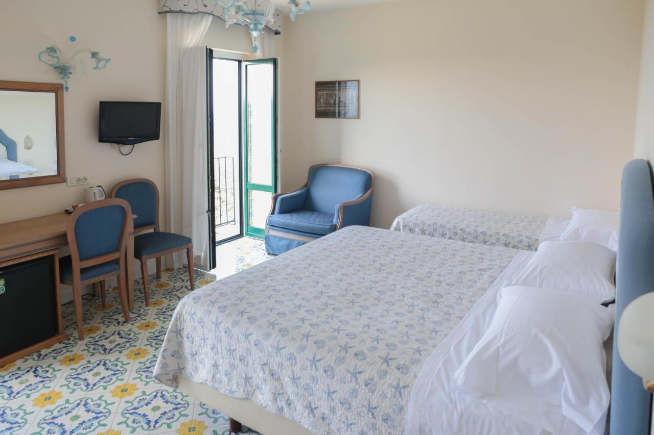 Hotel La Badia Сорренто Екстер'єр фото
